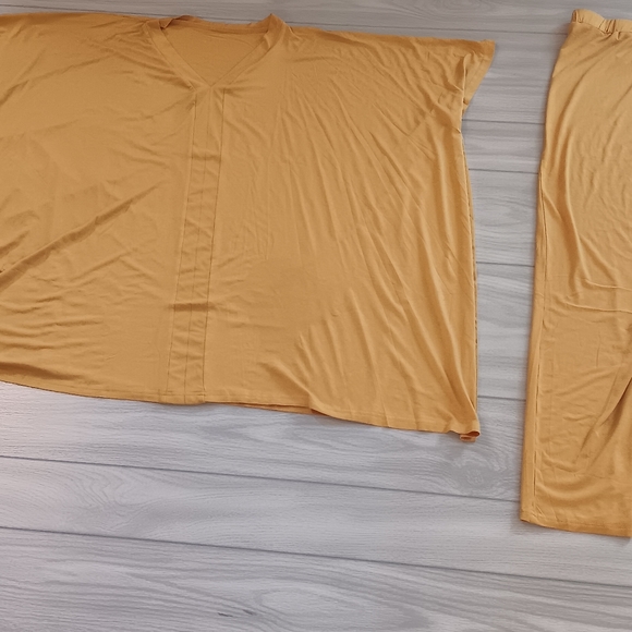 Women Plus Size Loose Solid Color Two Piece Set - Picture 6 of 15